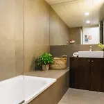 Bravissimo Nou 3, Two Bedroom Centre Apartament Girona