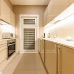 Bravissimo Nou 3, Two Bedroom Centre Apartament Girona