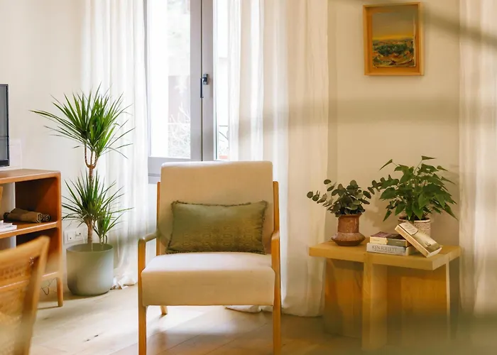 Bravissimo Nou 3, Two Bedroom Centre Appartement