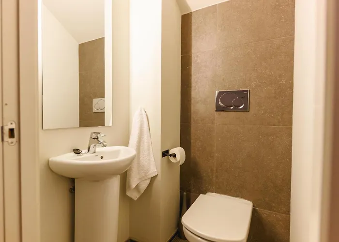 Bravissimo Nou 3, Two Bedroom Centre Gérone