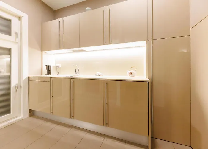 Bravissimo Nou 3, Two Bedroom Centre Appartement *