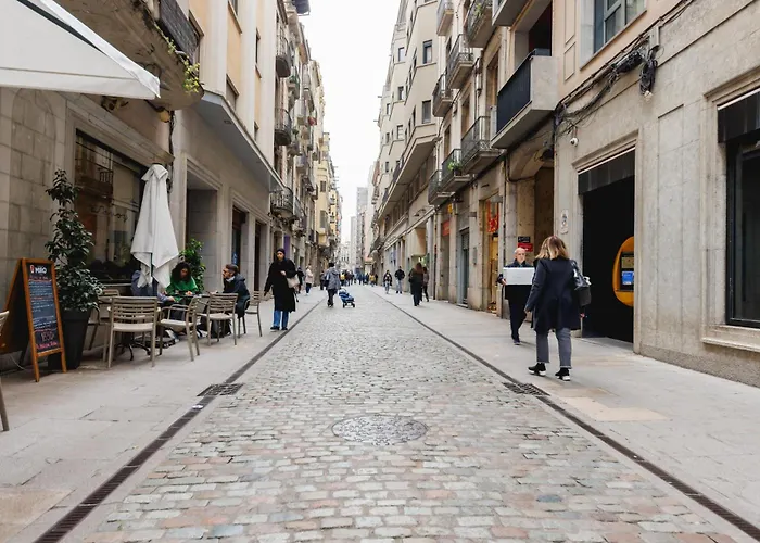 Bravissimo Nou 3, Two Bedroom Centre Appartement