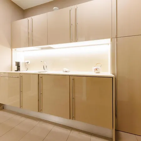 Bravissimo Nou 3, Two Bedroom Centre 아파트 *